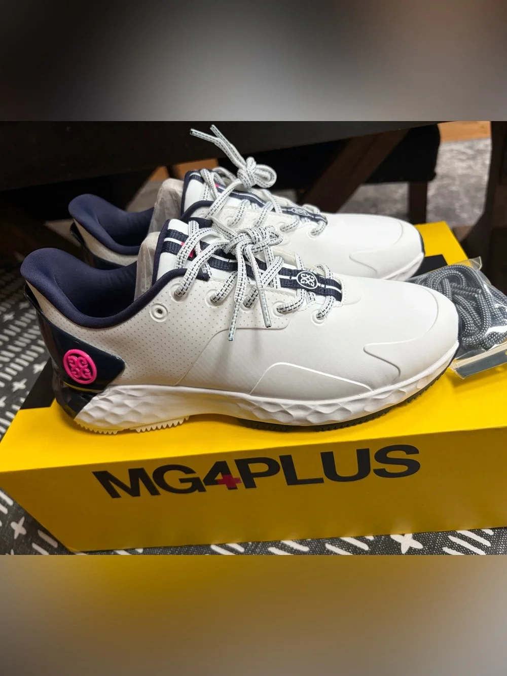 NIB Women’s G/FORE MG4+ Golf Shoes Sneakers Snow White & Twilight Navy 8